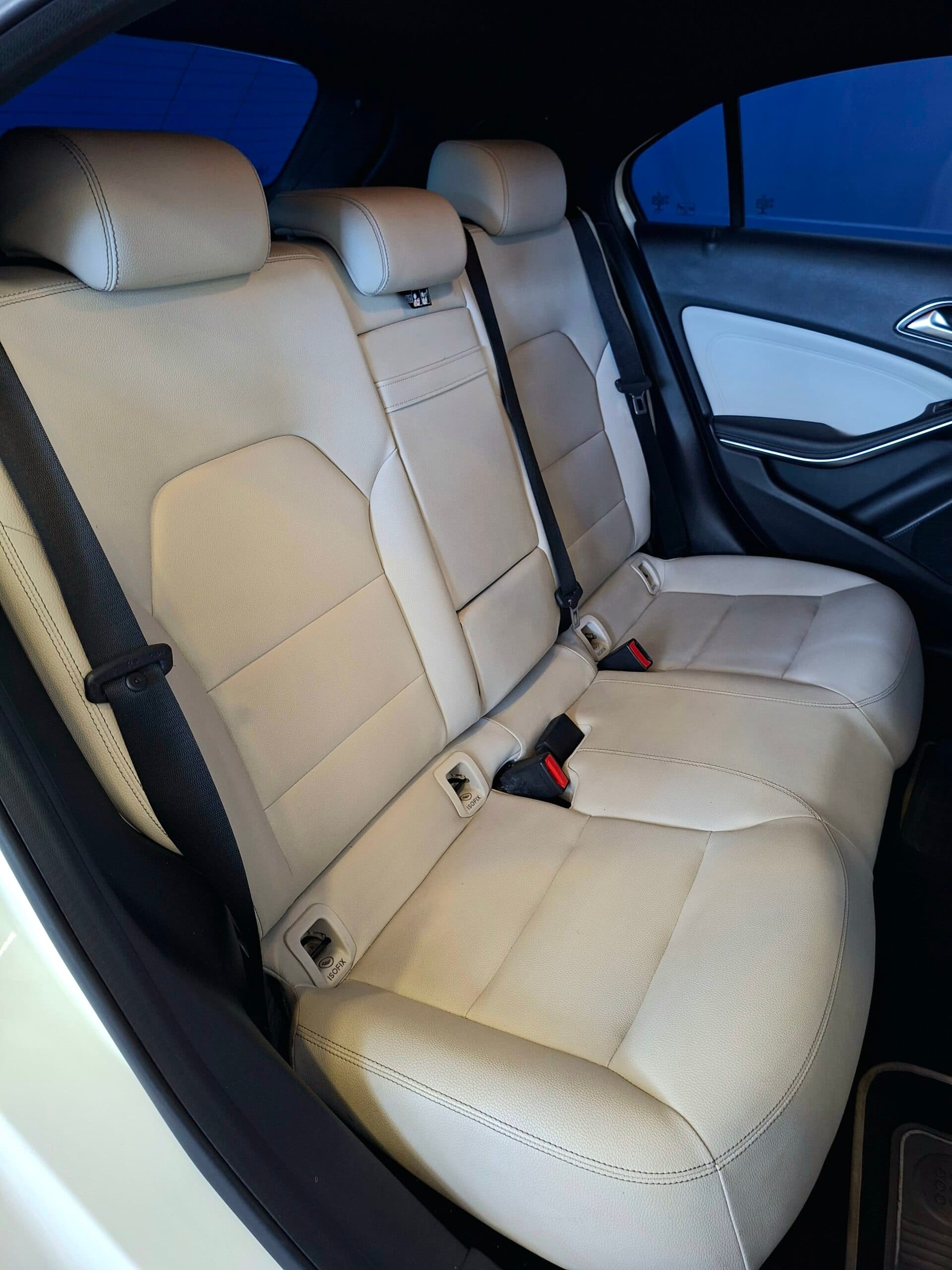 2016 Mercedes-Benz A200 Style Manual
